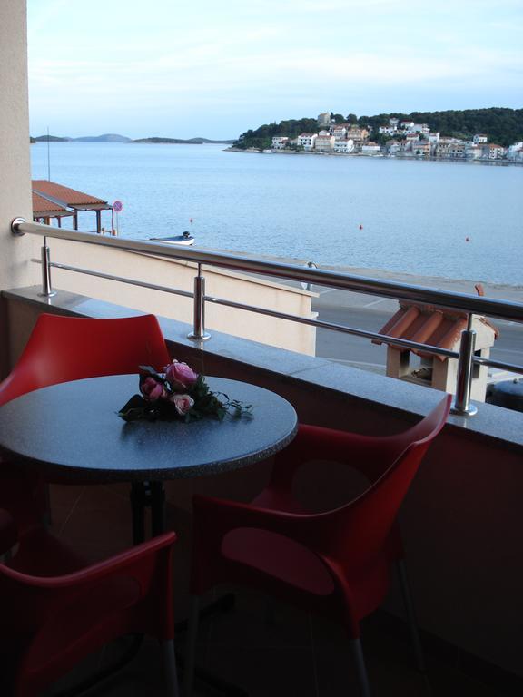 Apartment Tisno Exterior photo