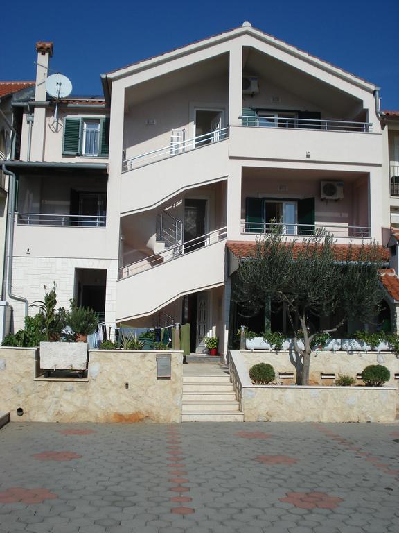 Apartment Tisno Exterior photo